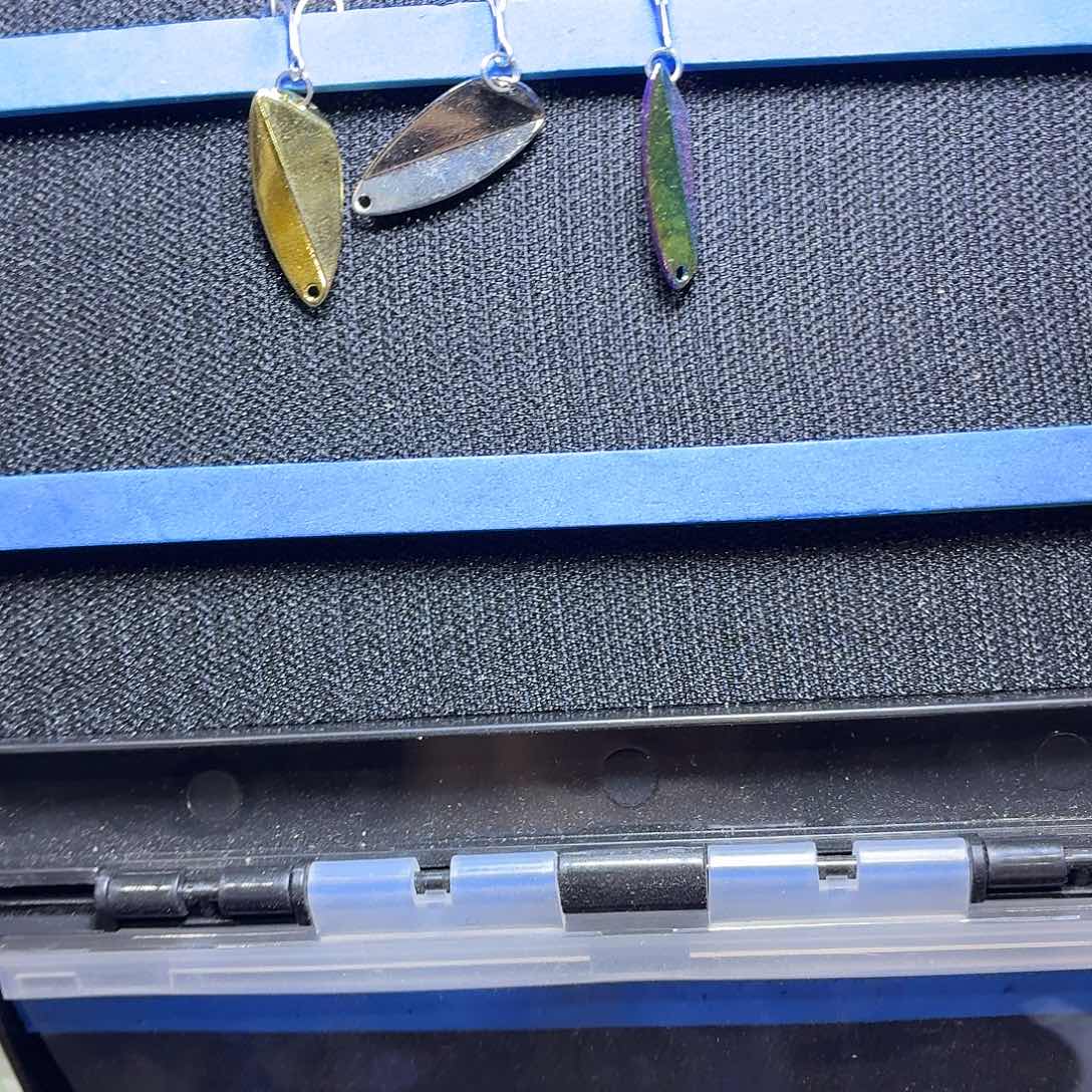 13飞行亮片-4个颜色随机