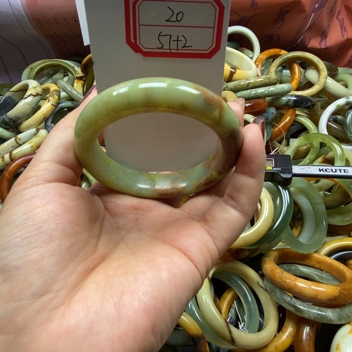 蛇纹石玉未镶嵌手镯20