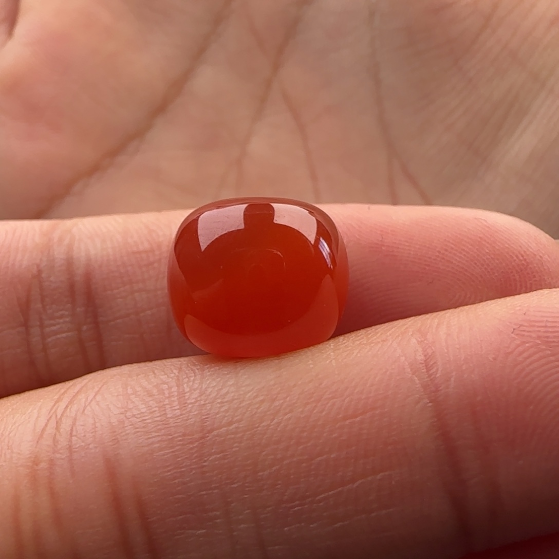 南红玛瑙未镶嵌老型12.1*10.2孔边白纹