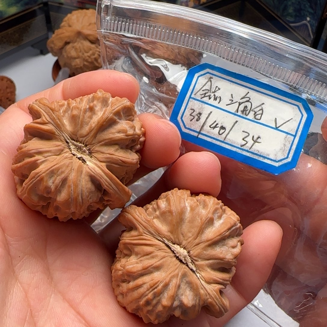 文玩核桃把件发发发