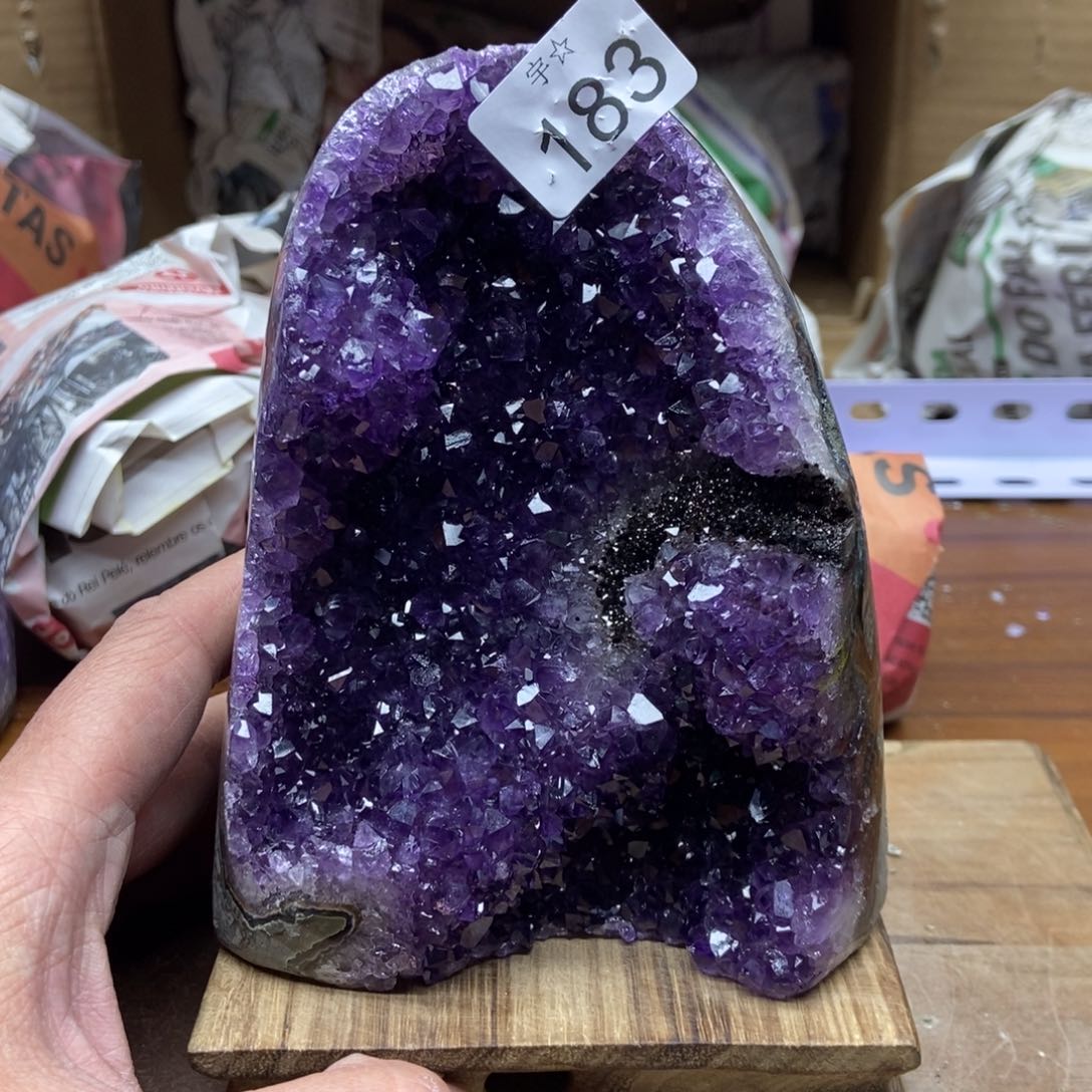 紫晶天然水晶摆件未镶嵌