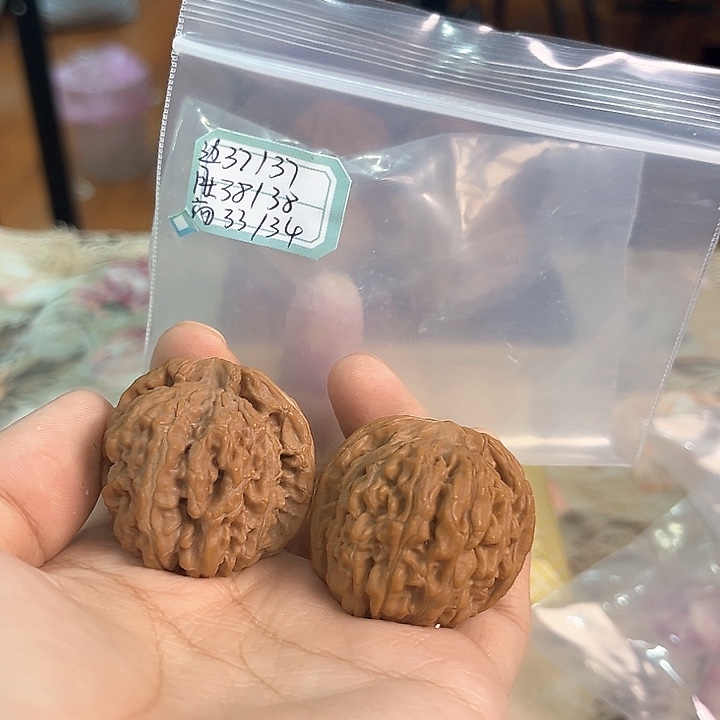 文玩核桃把件老楼