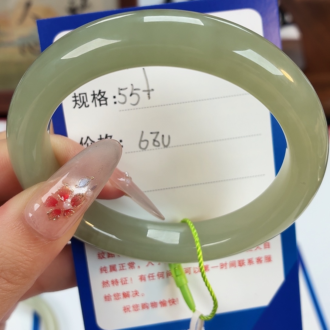 和田玉（糖玉）未镶嵌手镯