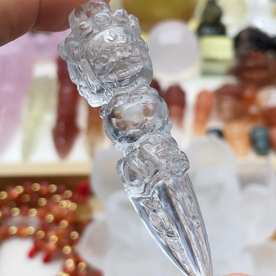 融***7水晶未镶嵌颈饰吊坠