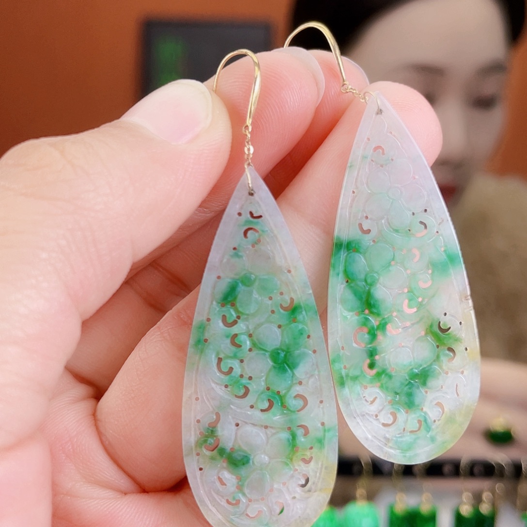 翡翠18K金镶嵌耳饰