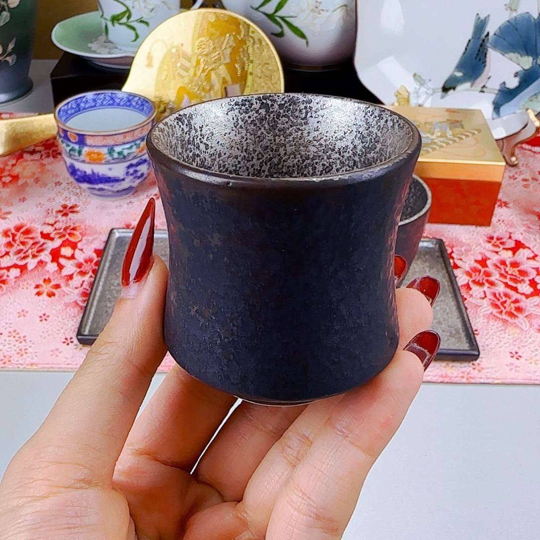 他家茶具瓷器真美！