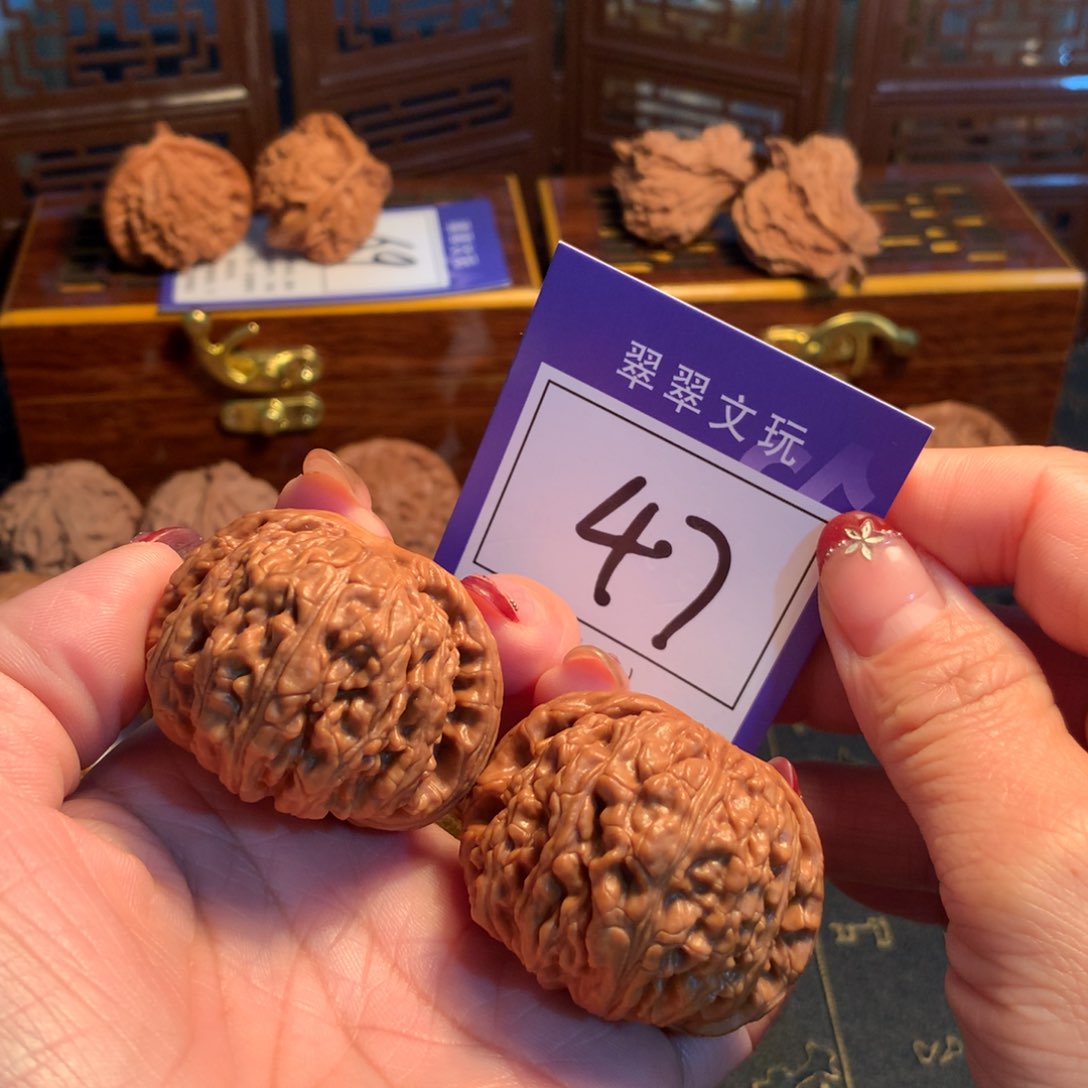 文玩核桃吊坠47号白狮子4.3