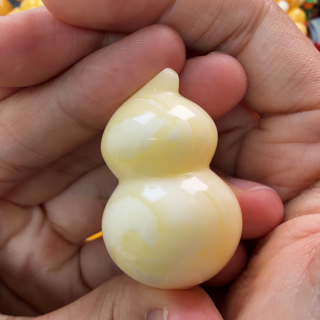 琥珀未镶嵌珠宝奇石13g