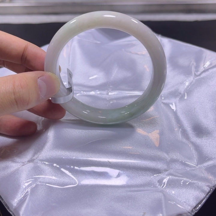 翡翠手镯未镶嵌天然A货翡翠缅料手镯多样性发货团购发一件