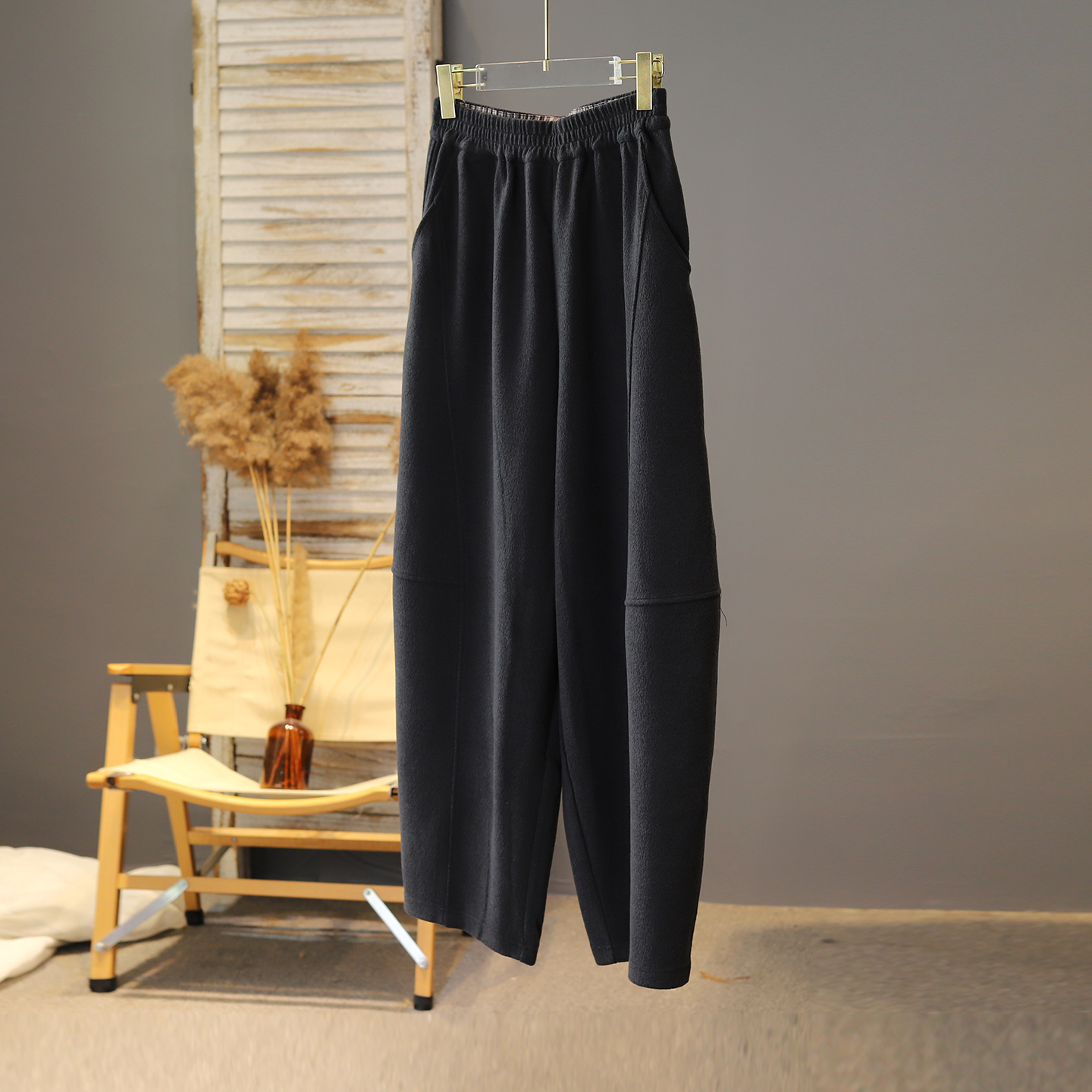 上新2025冬款纯色简约百搭休闲羊毛垂感垮裤女士经典韩系文艺长裤