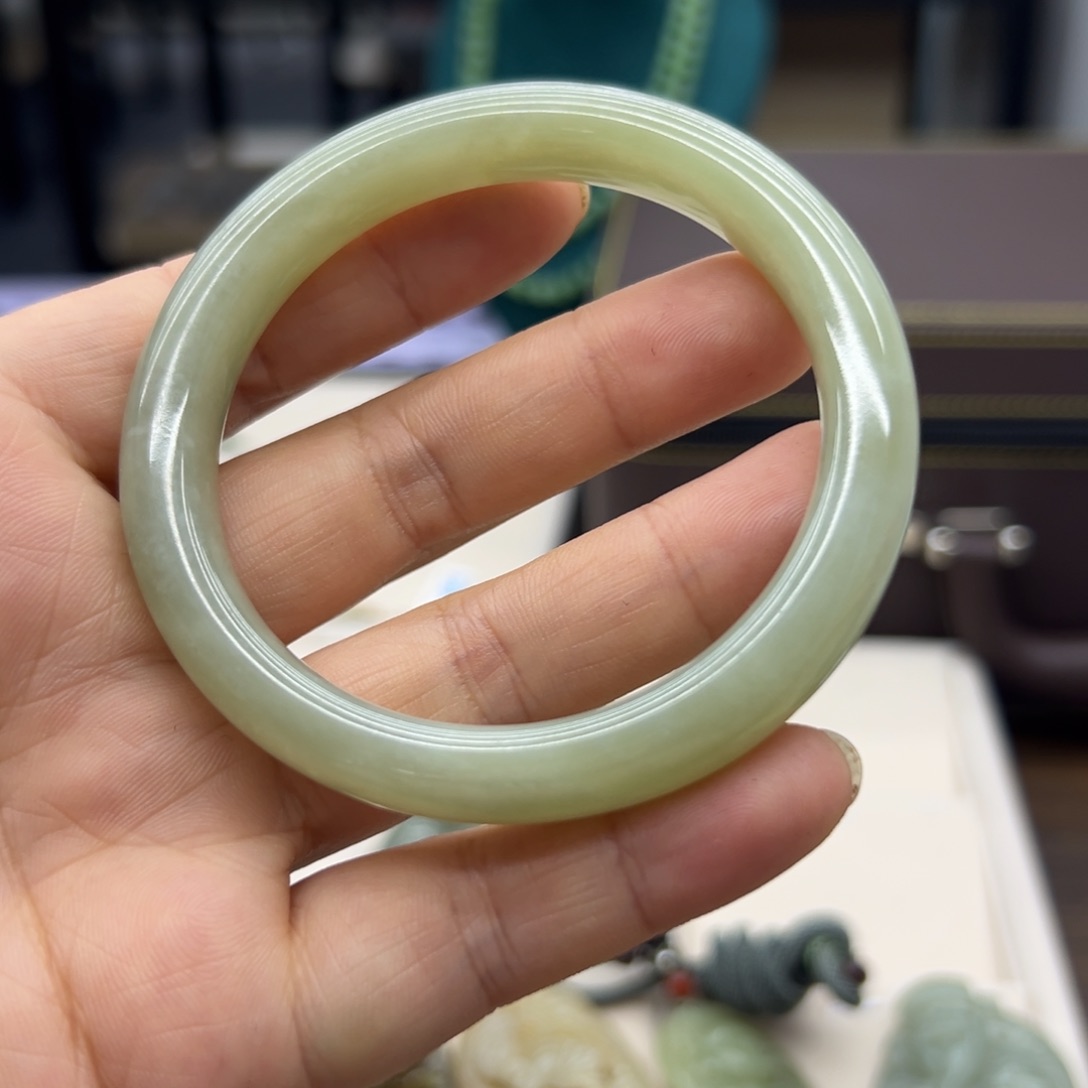 和田玉未镶嵌手镯58.2圈围A017