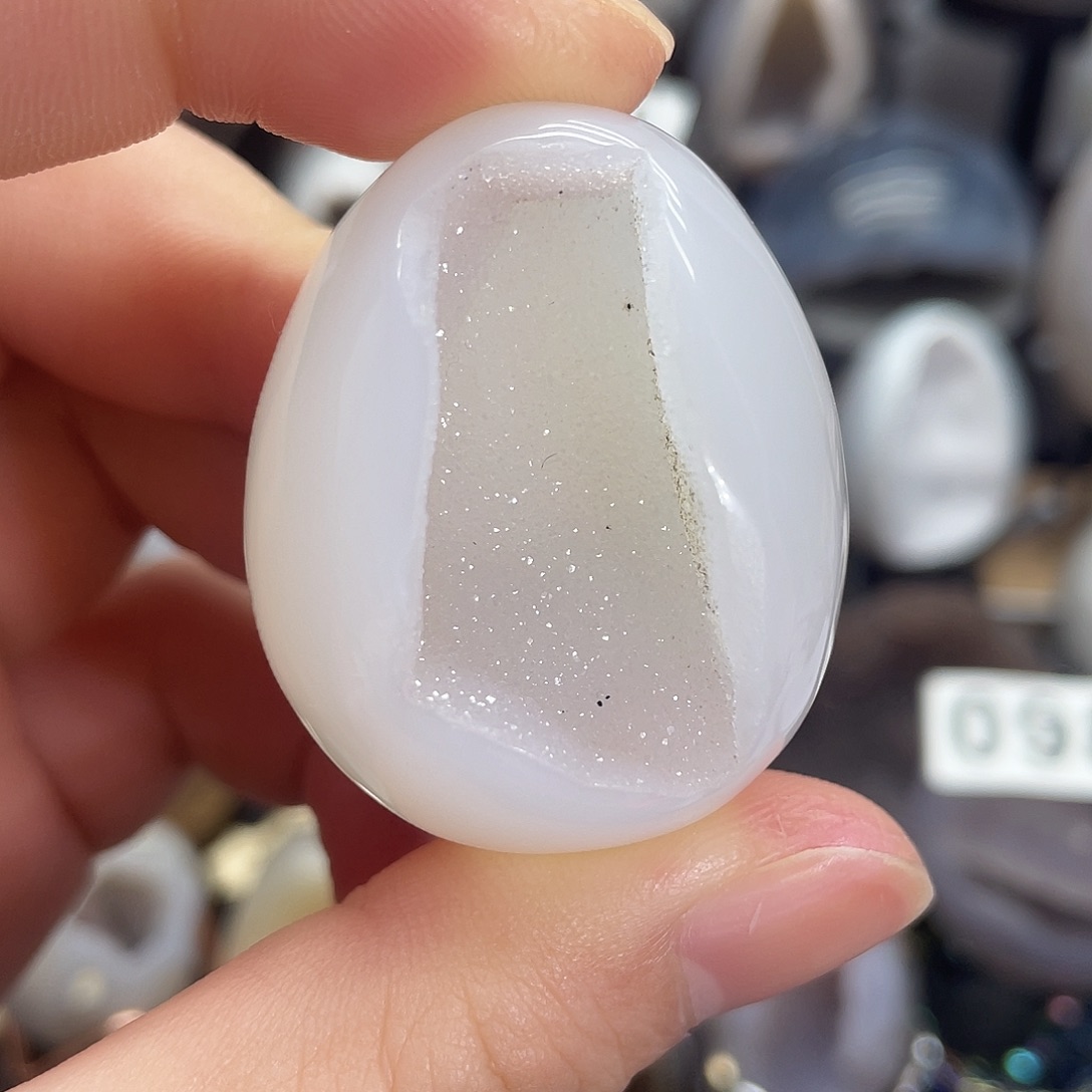 未镶嵌水晶大型摆件（非配饰）