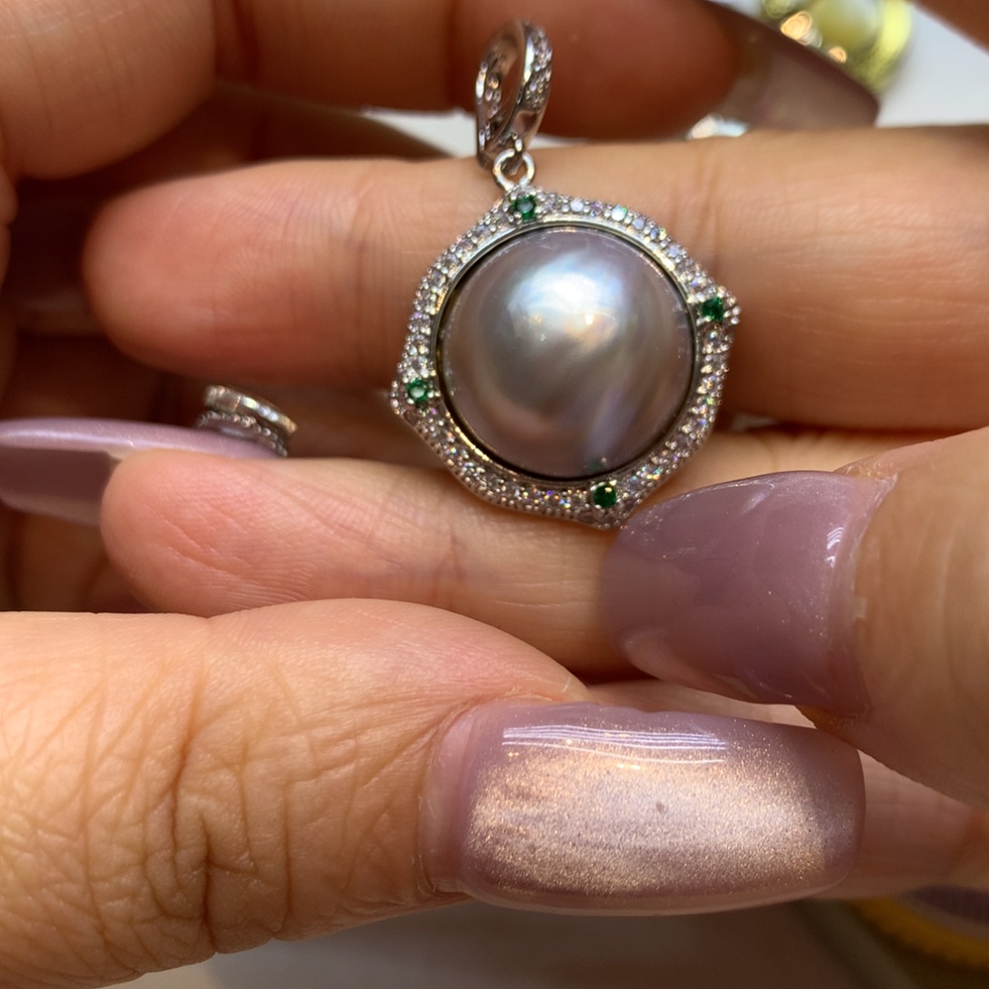 未镶嵌颈饰拼合珍珠（马贝珠）