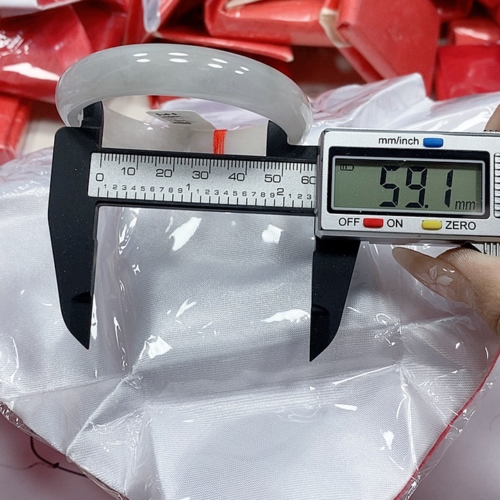 翡翠手镯未镶嵌166