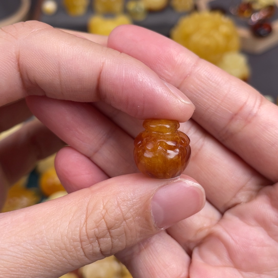 未镶嵌琥珀裸石蜜蜡