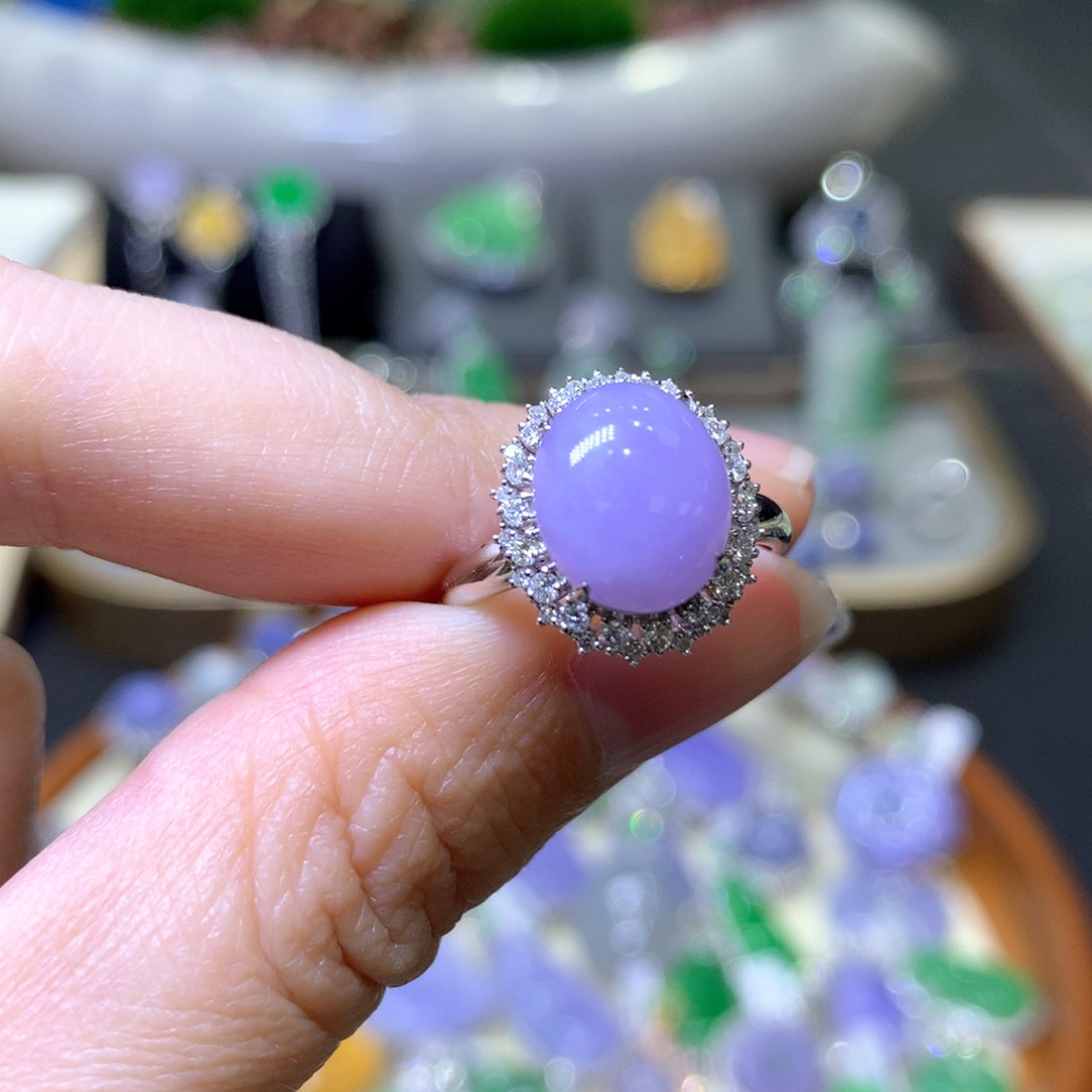 【闪购商品】翡翠颈饰18K金镶嵌翡翠吊坠项链