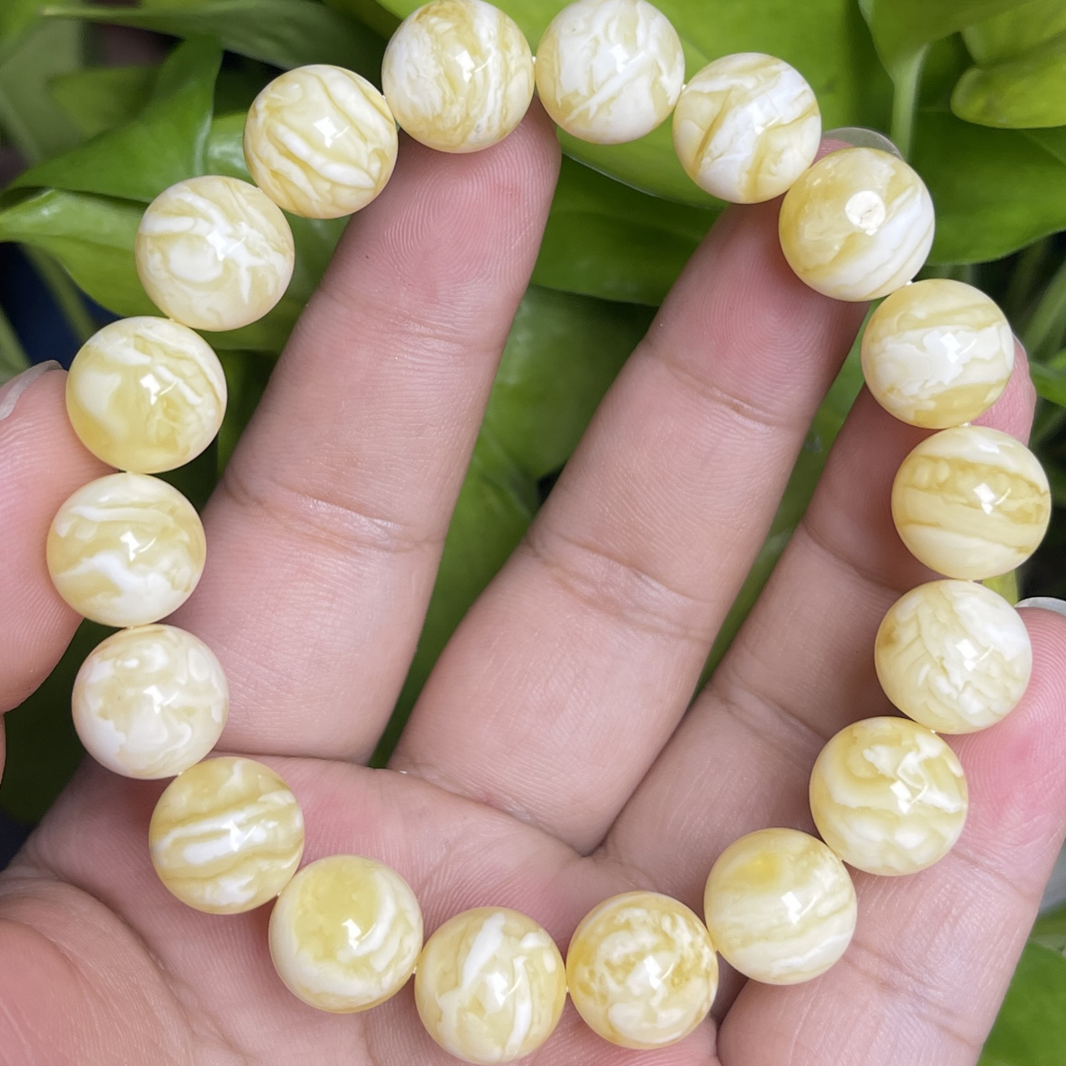 11蜜蜡虎皮圆珠手串