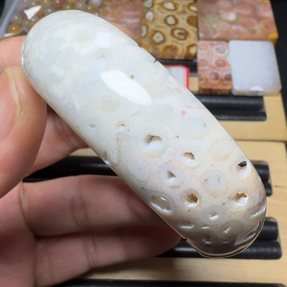 石英质玉纯天然色有机玉石未镶嵌