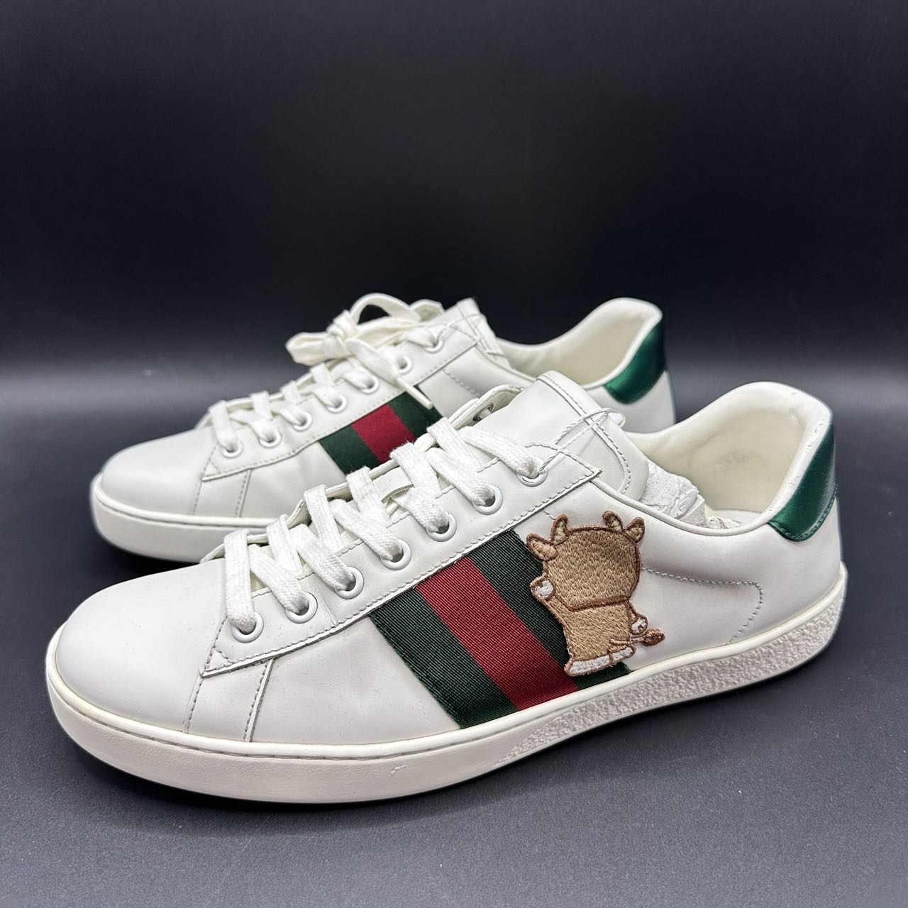 95新 GUCCI/古驰 男士白色叮当猫ACE系列休闲时尚板鞋41码zy170
