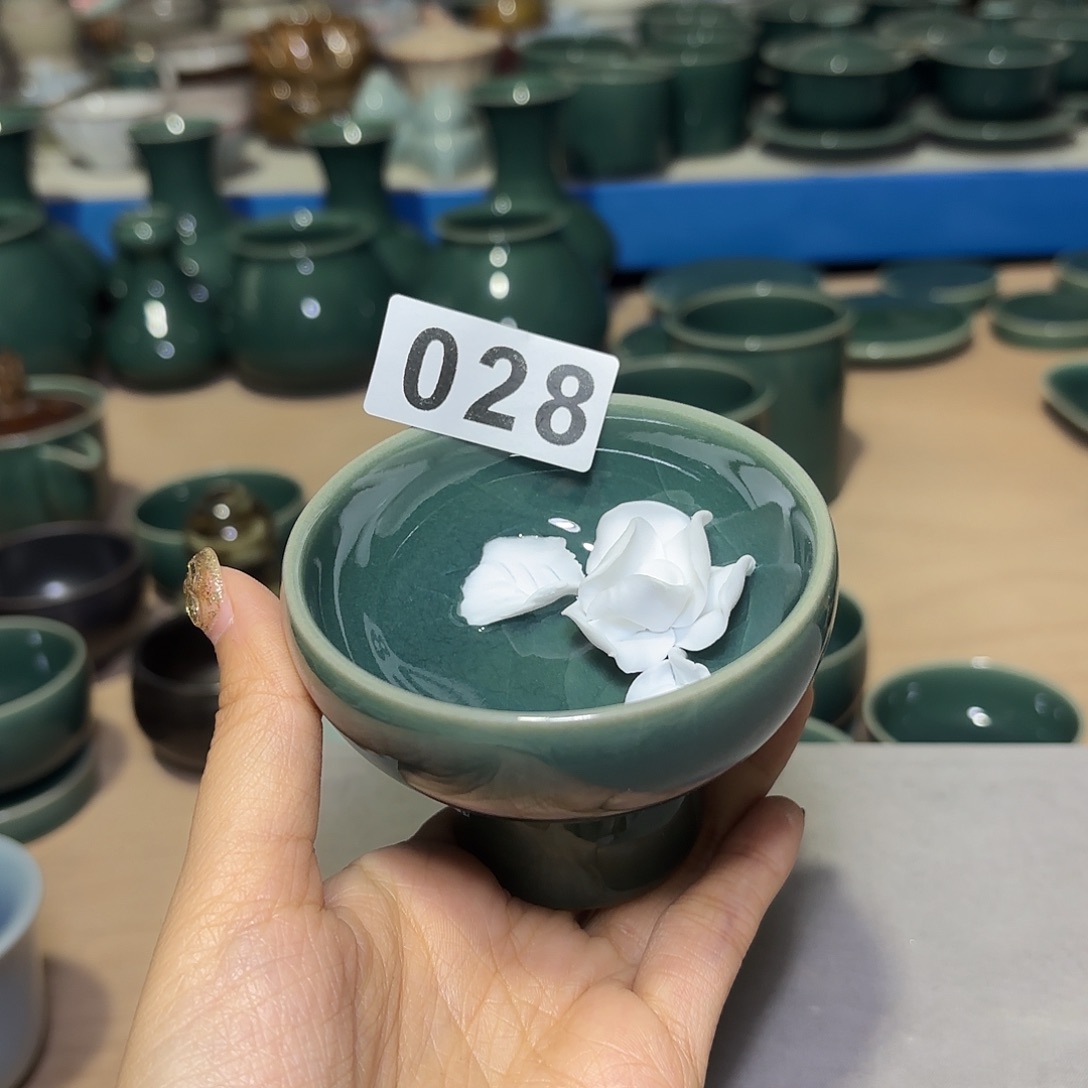 龙泉云间青瓷小米茶器