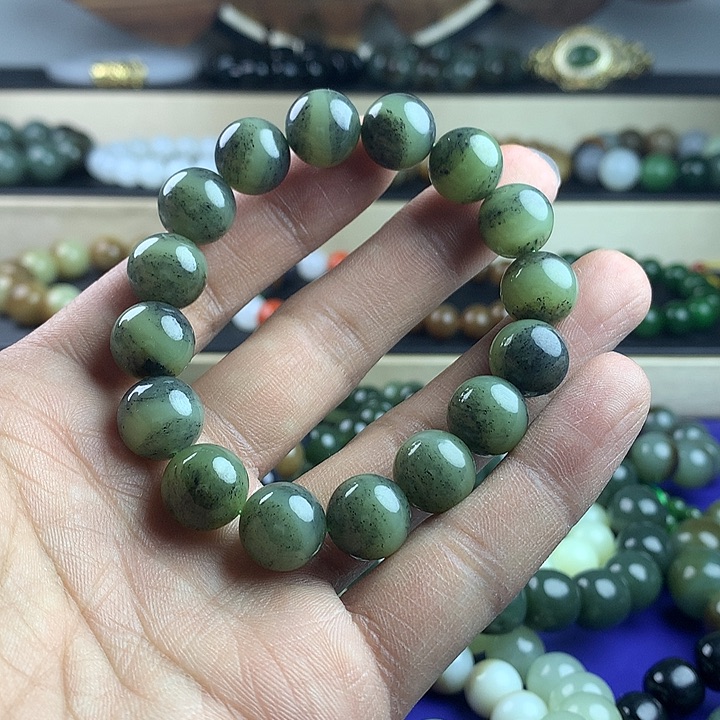 未镶嵌和田玉手串