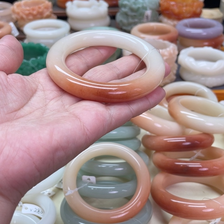 未镶嵌石英岩玉珠宝奇石萌***诗