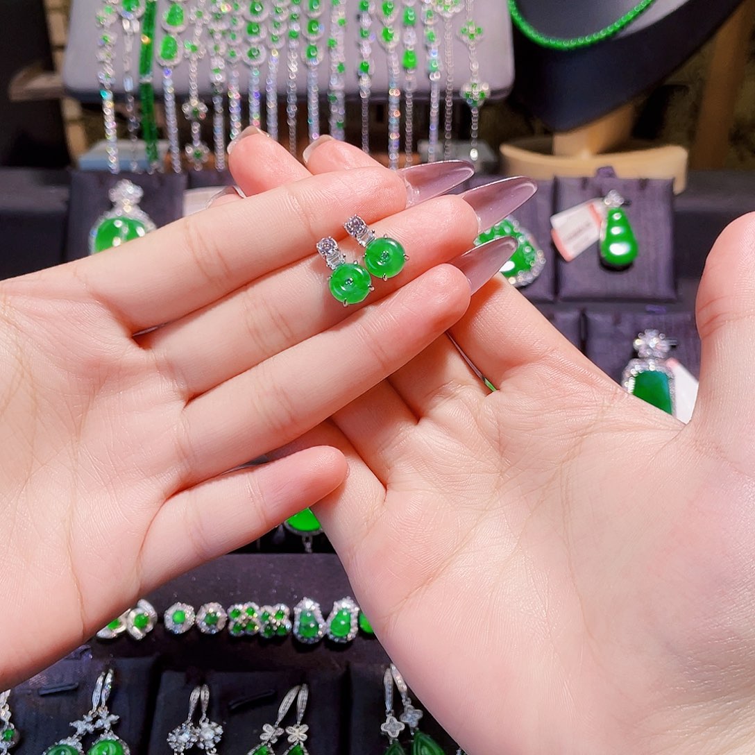 *****翡翠银S925镶嵌耳饰平安扣