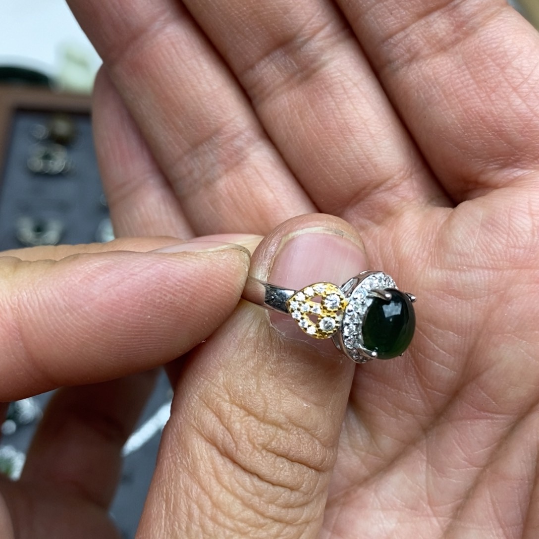 岫玉纯天然岫玉挂件戒指默认微瑕未镶嵌