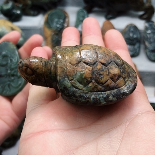 岫岩河磨玉（透闪石质玉）把件未镶嵌