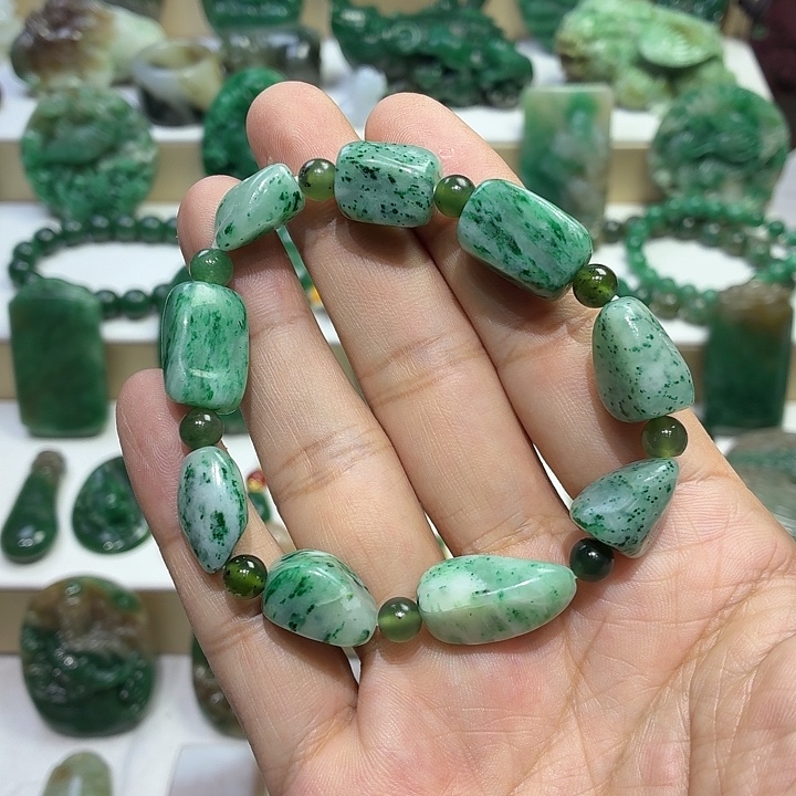 独山玉未镶嵌手串
