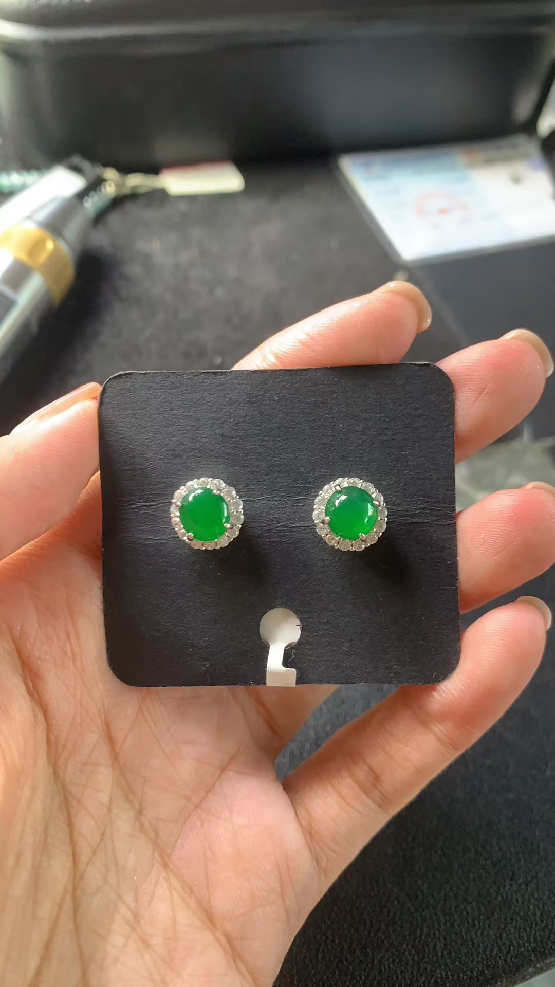 天然翡翠蛋面耳钉