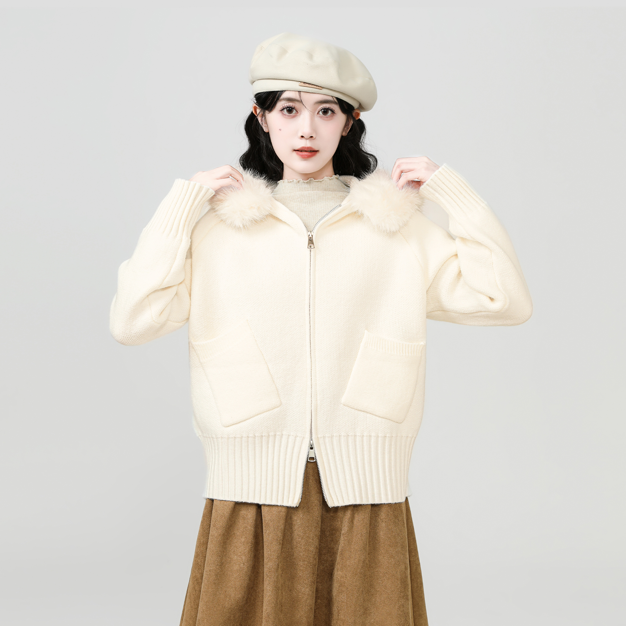 杏色毛领连帽毛衣外套女秋冬2025新款温柔软糯拉链针织开衫短上衣
