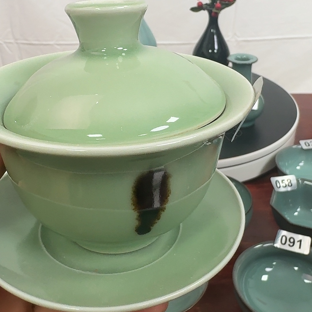 梅子青点彩三才盖碗