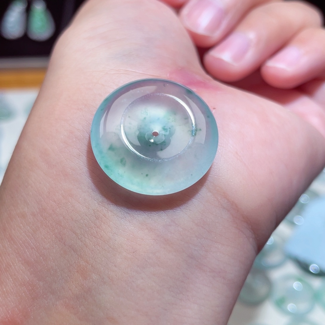 颈饰未镶嵌翡翠扣子