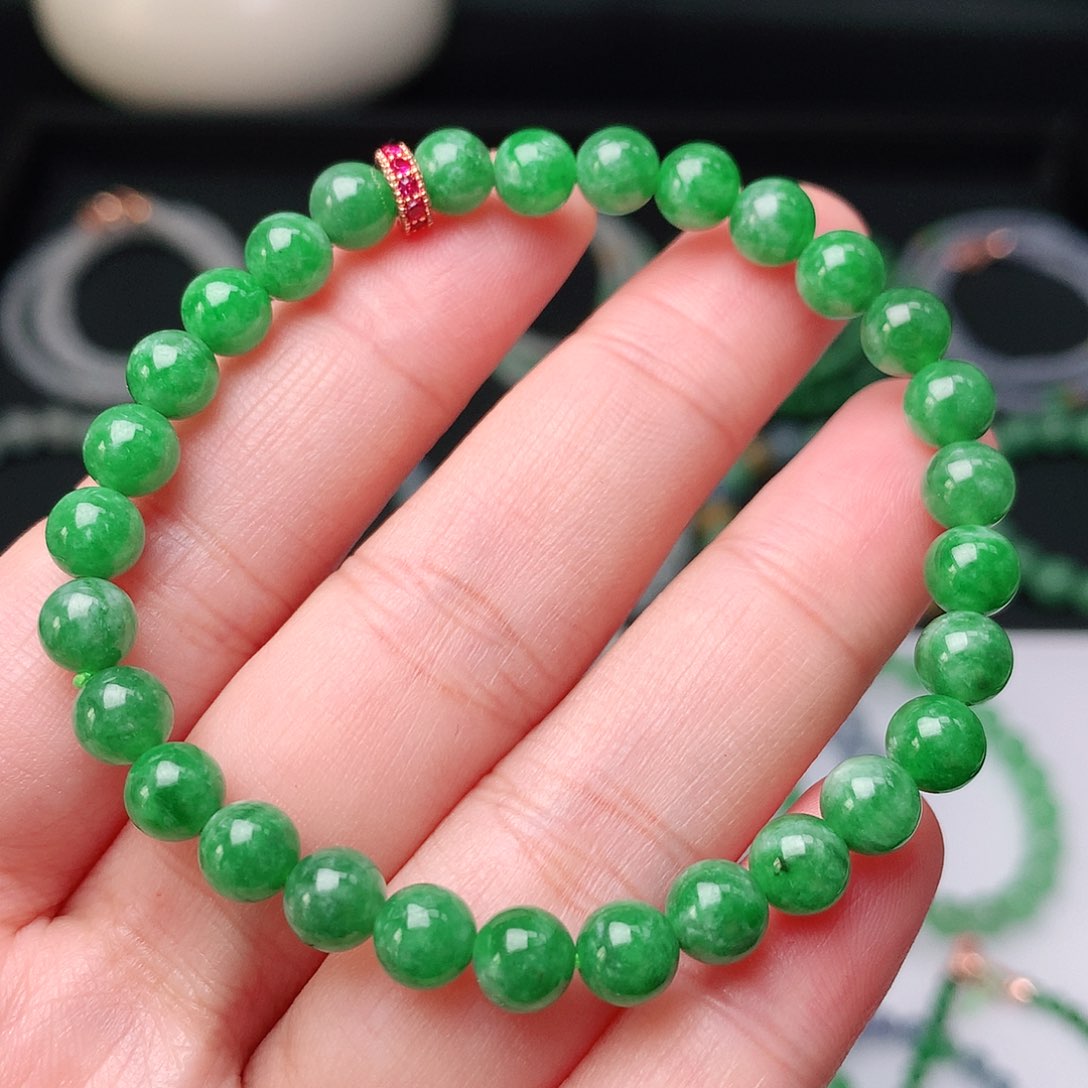 翡翠手链未镶嵌翡翠