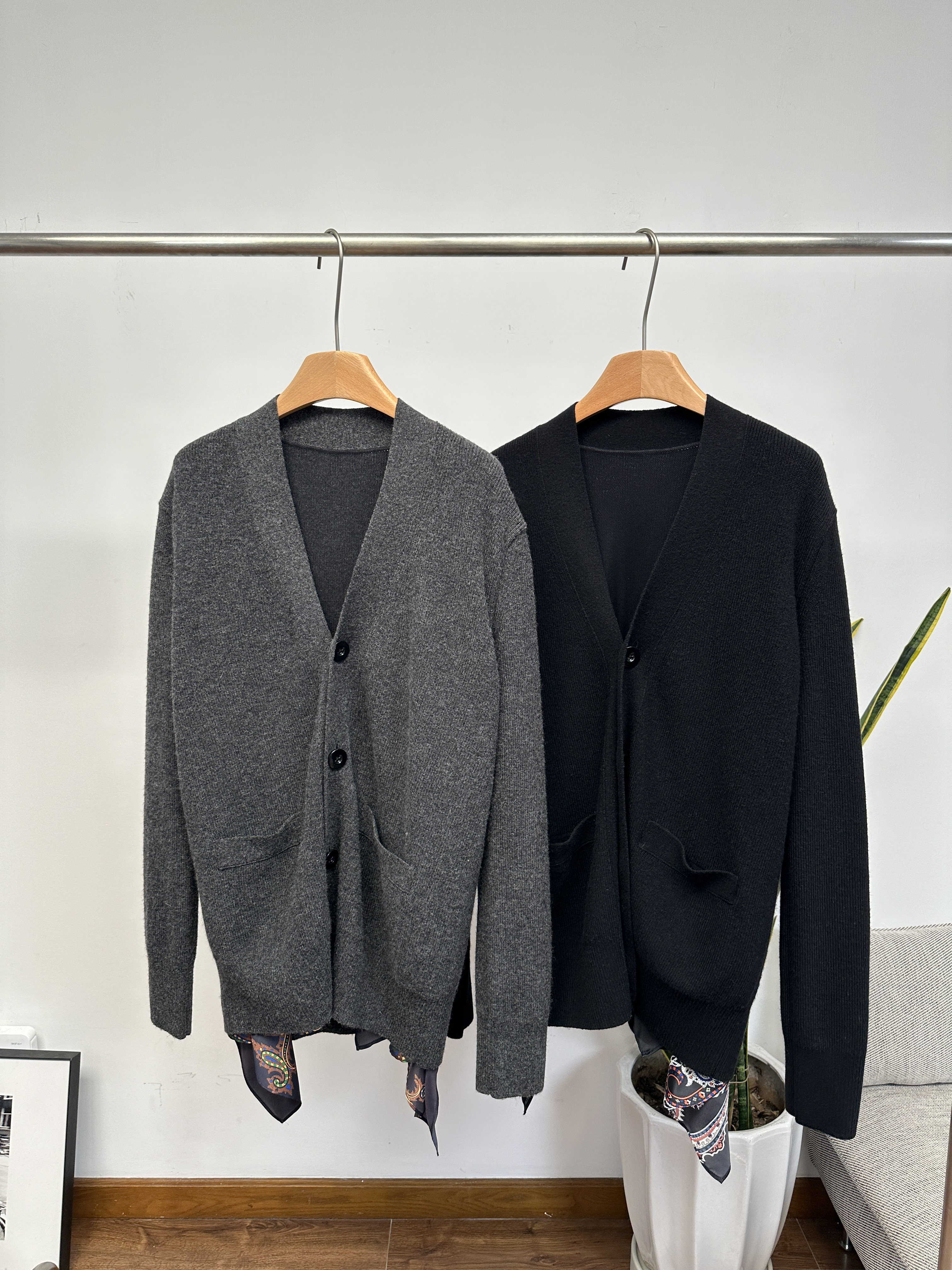 极简小众~复古腰果花飘带V领 羊毛混纺针织开衫 外套