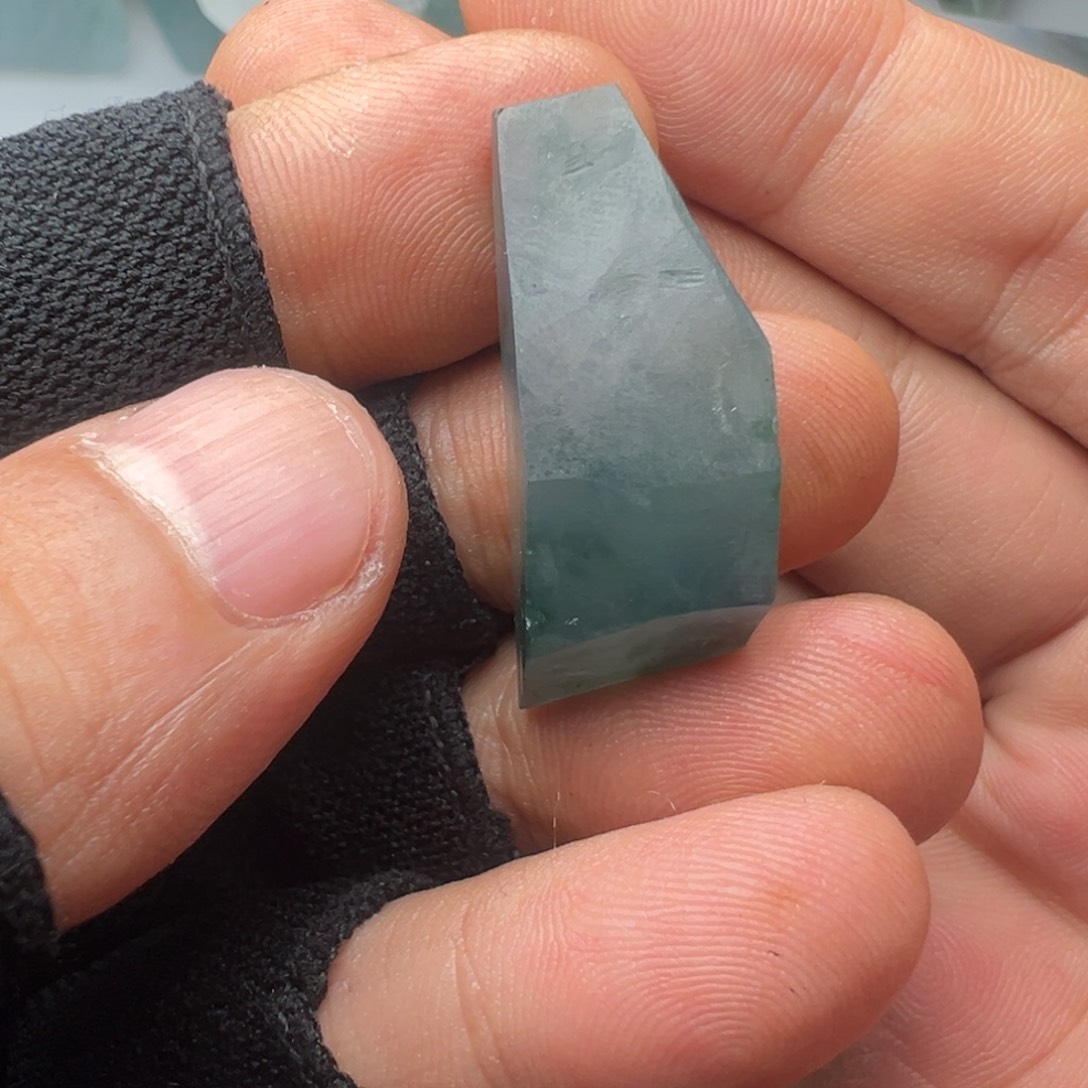 定制翡翠未镶嵌不包工