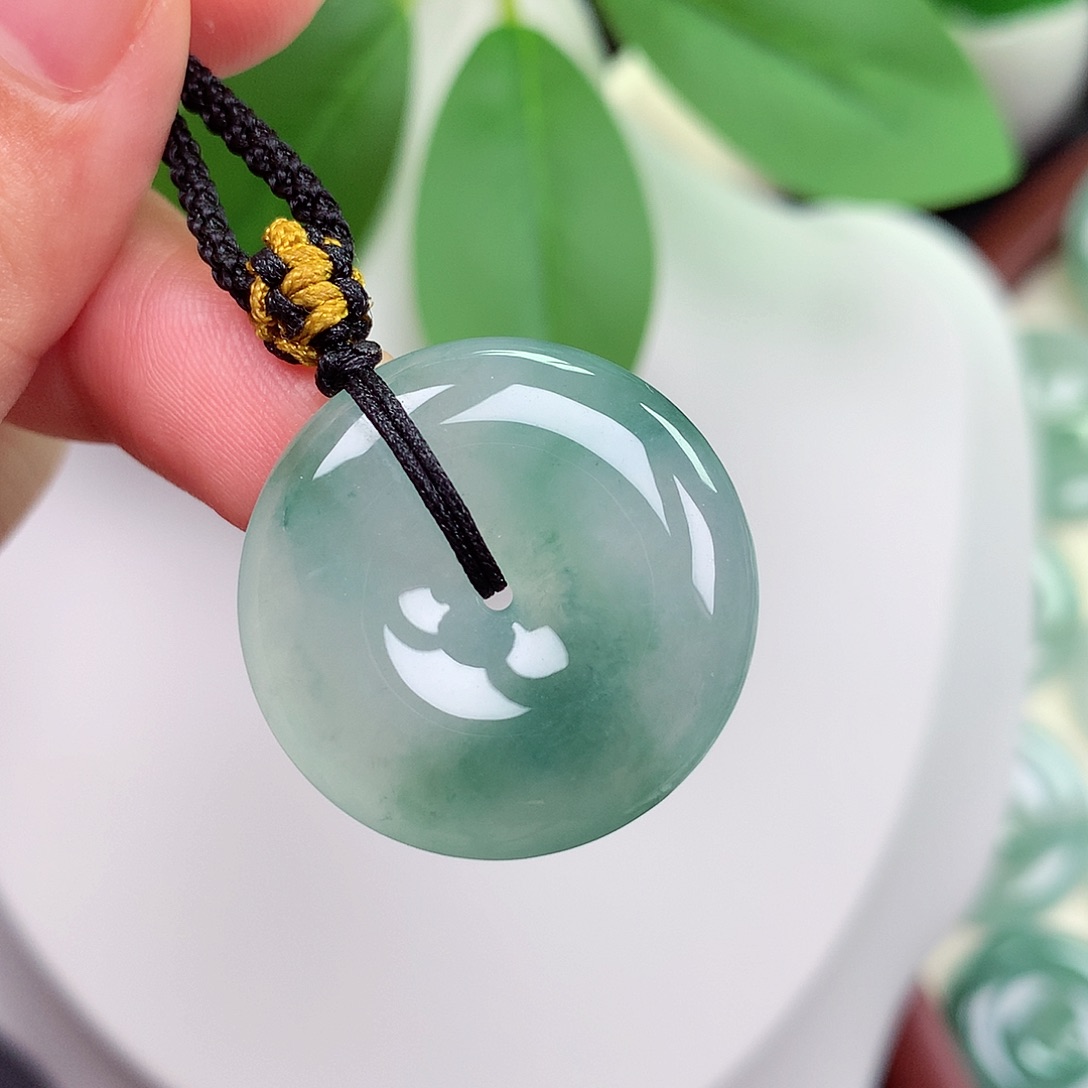 颈饰未镶嵌翡翠平安扣 25.7x5.9mm