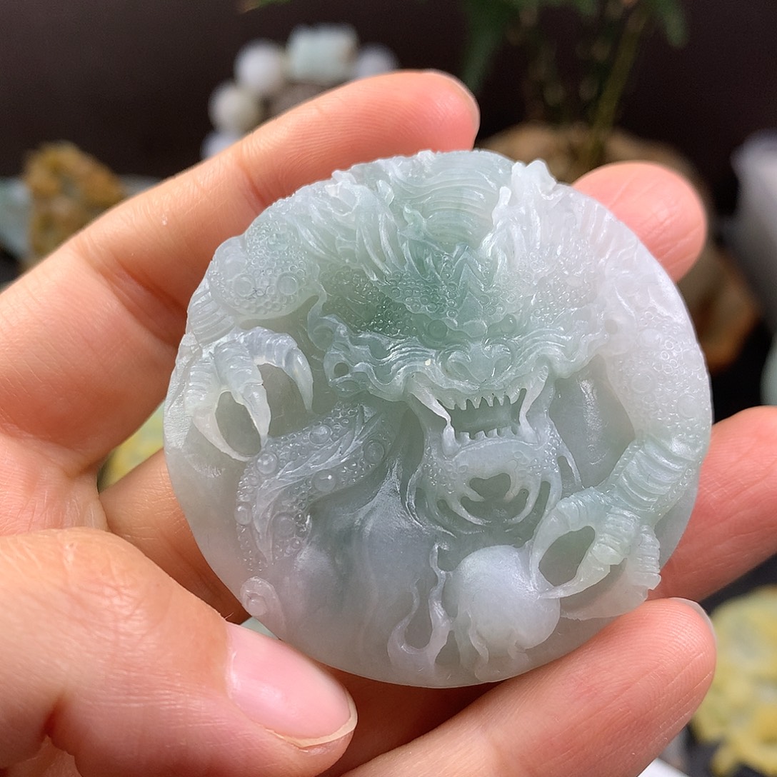 定制翡翠未镶嵌龙