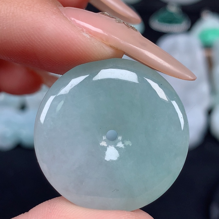 颈饰未镶嵌翡翠平安扣