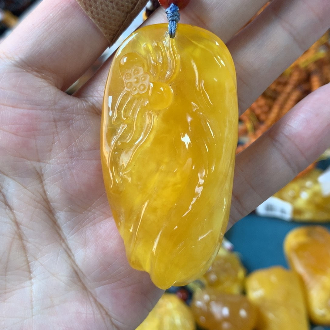 琥珀未镶嵌珠宝奇石115