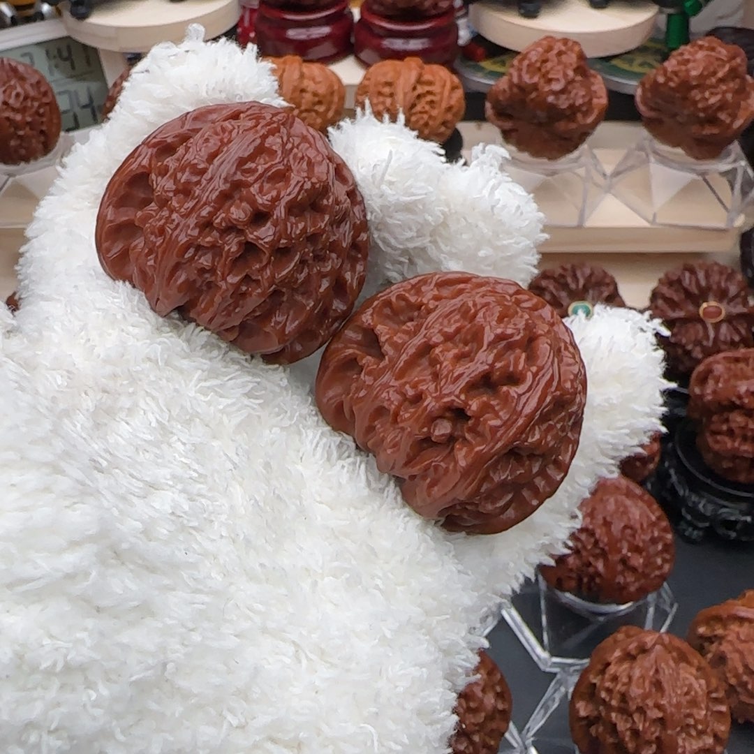 文玩核桃吊坠44全品三角白