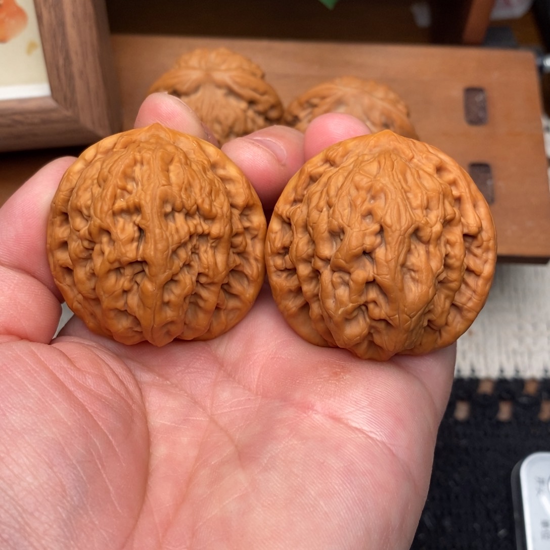 文玩核桃吊坠金公子42