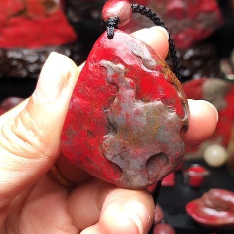 昌化鸡血石昌化鸡血石原石挂件