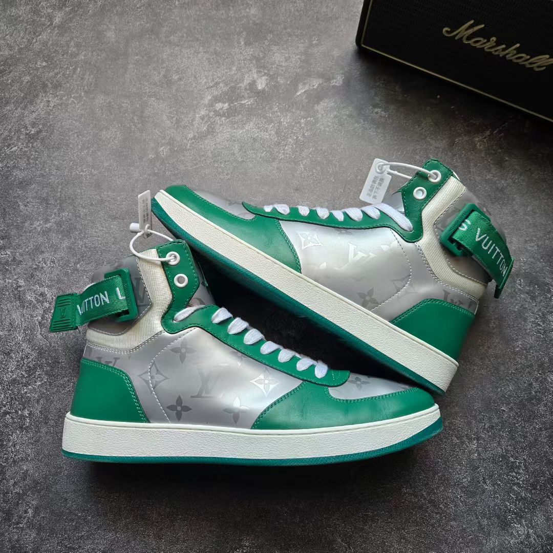 99新 LouisVuitton/路易威登 41吗 RIVOLI 灰绿板鞋