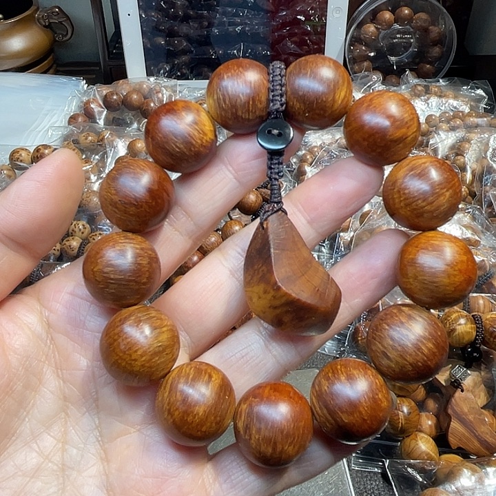 老***孩手串/手链柏木（崖柏）18爆满蚂蚁腿