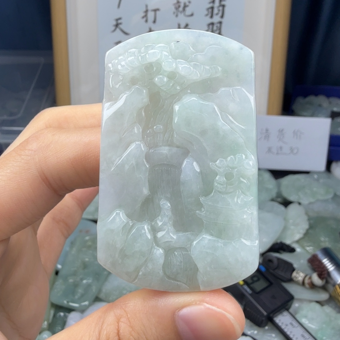 颈饰未镶嵌翡翠翡翠