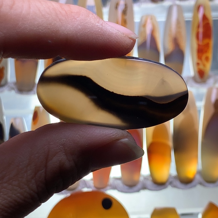 玛瑙/玉髓颈饰未镶嵌128