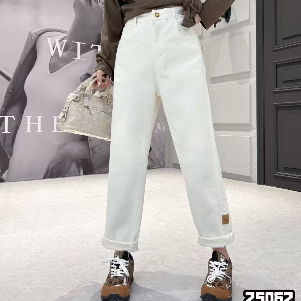 秋季时尚直筒老爹牛仔裤宽松遮肉显瘦高腰弹力水洗牛仔裤大码062