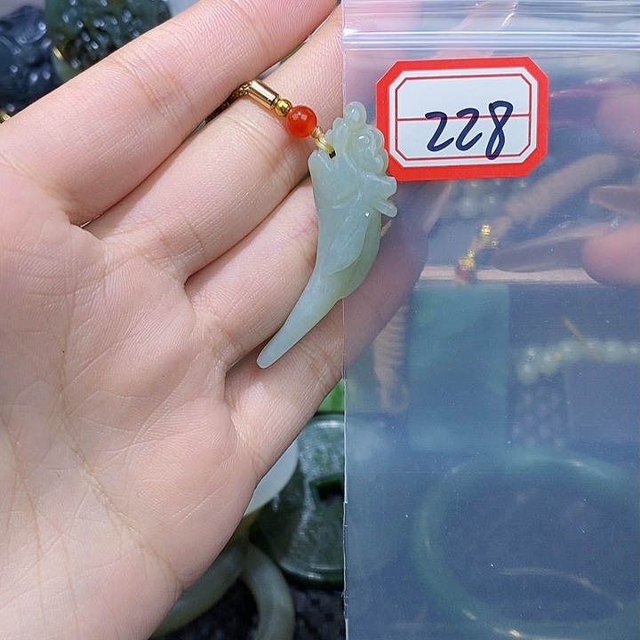 和田玉和田玉边角料随机发未镶嵌